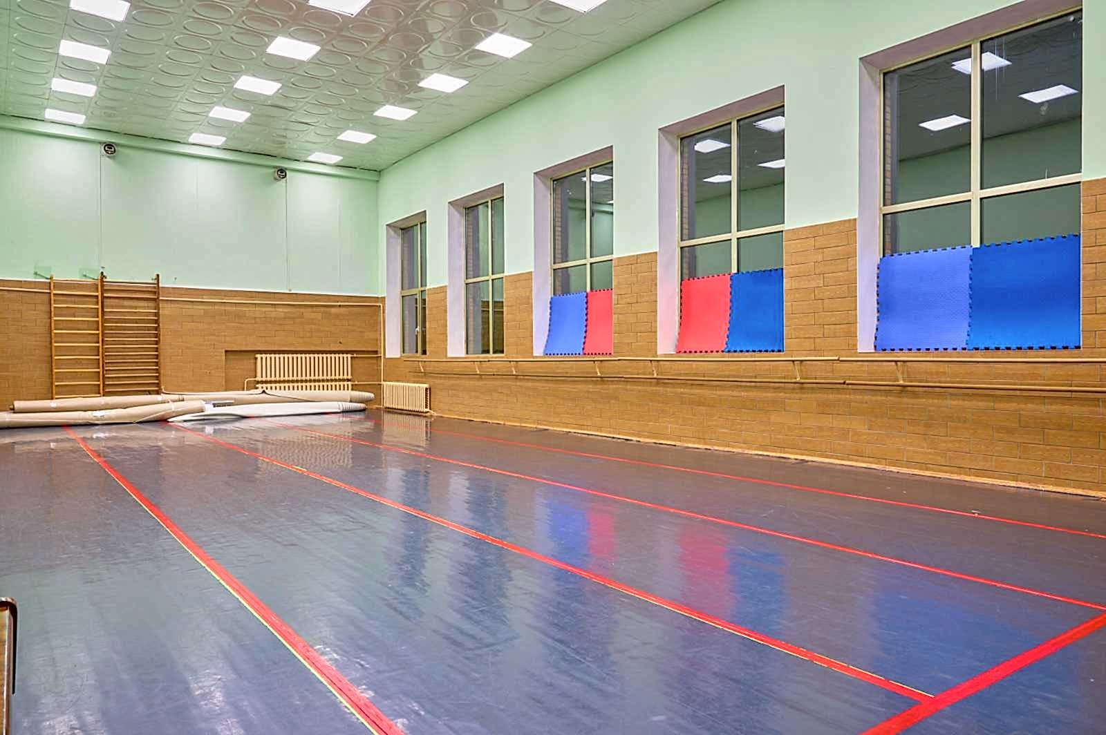 Зал 18х9м для гимнастики, аэробики и проведения фитнес-тренировок